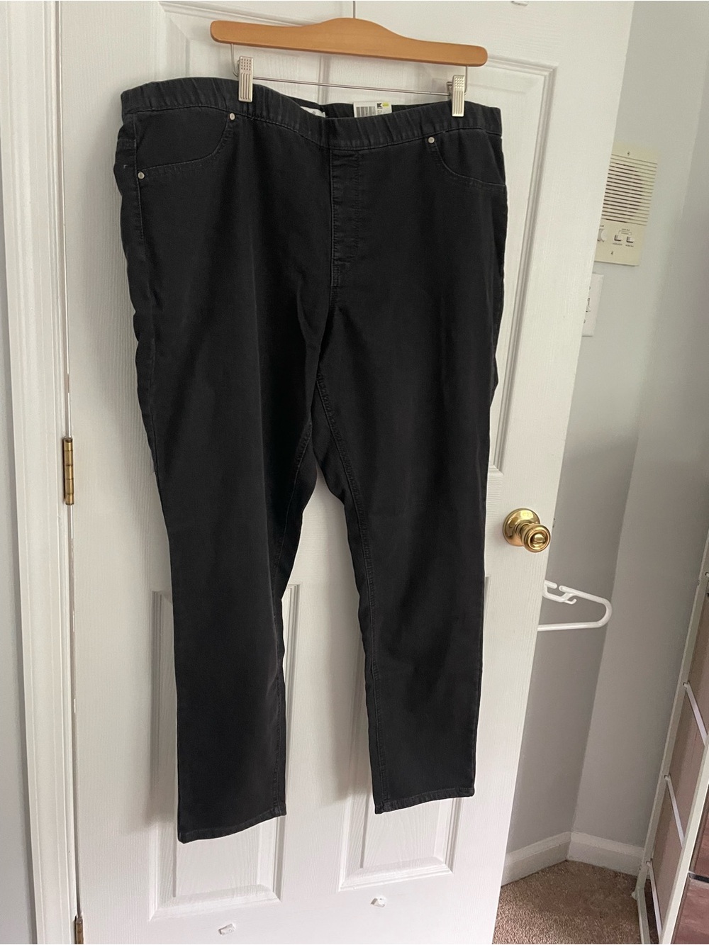 Jaclyn Smith Black Women's Jeans